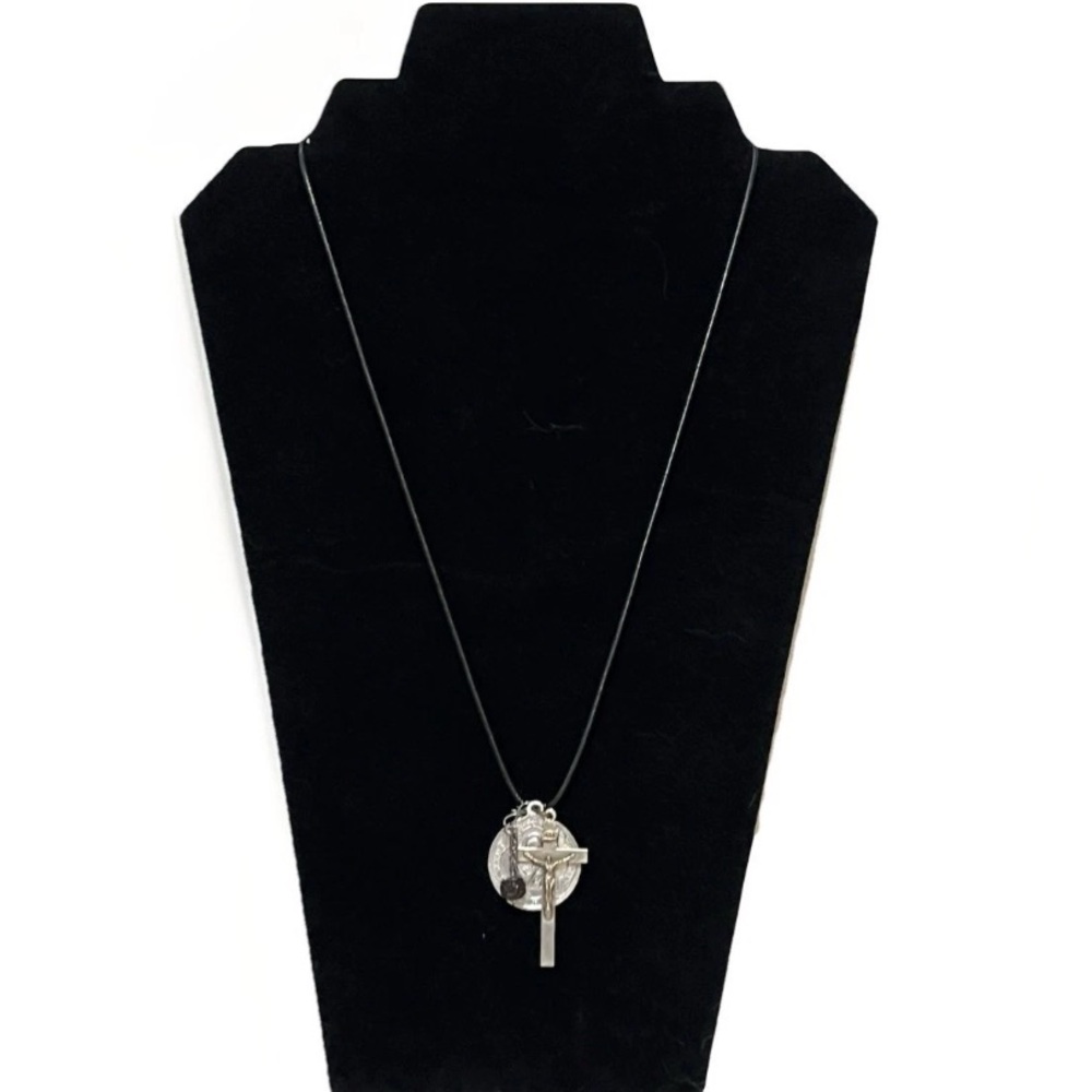 Silver Cross and Disc Pendant Necklace in Silver